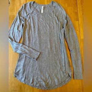 Lululemon cozy sweater Size 12